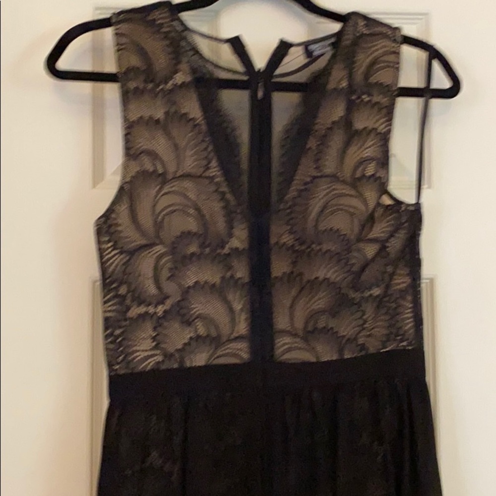 Dress - Picture 4 of 4